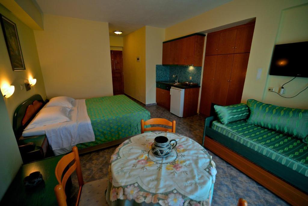 Hotel Odeon Vasilikí Room photo