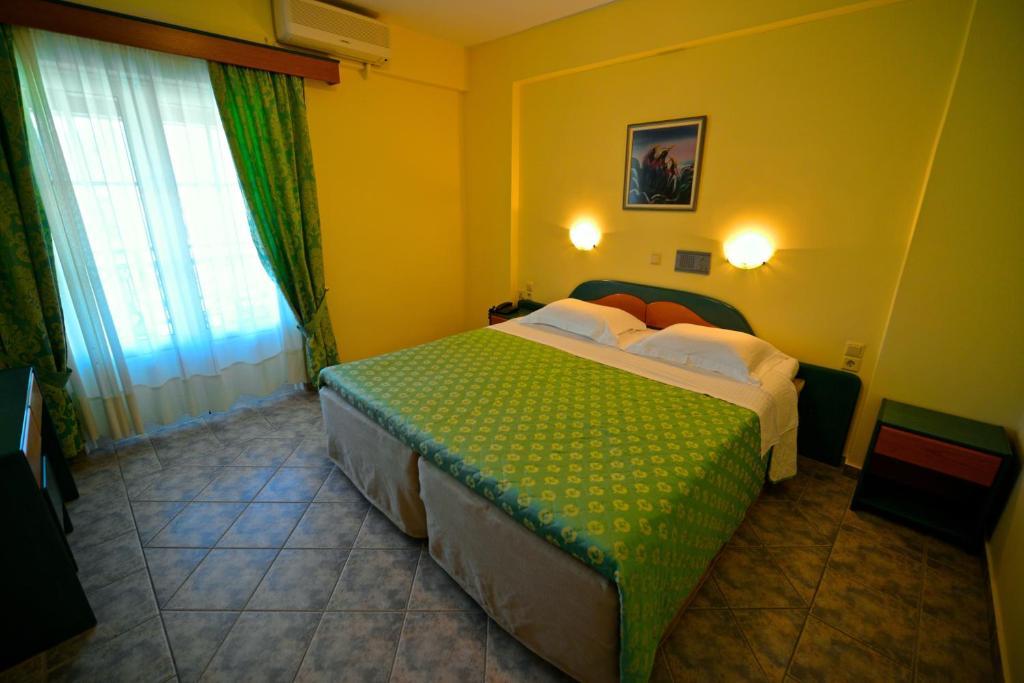 Hotel Odeon Vasilikí Room photo